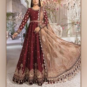 Size XL, Pakistani/Indian outfit.